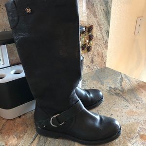 Olukai boots